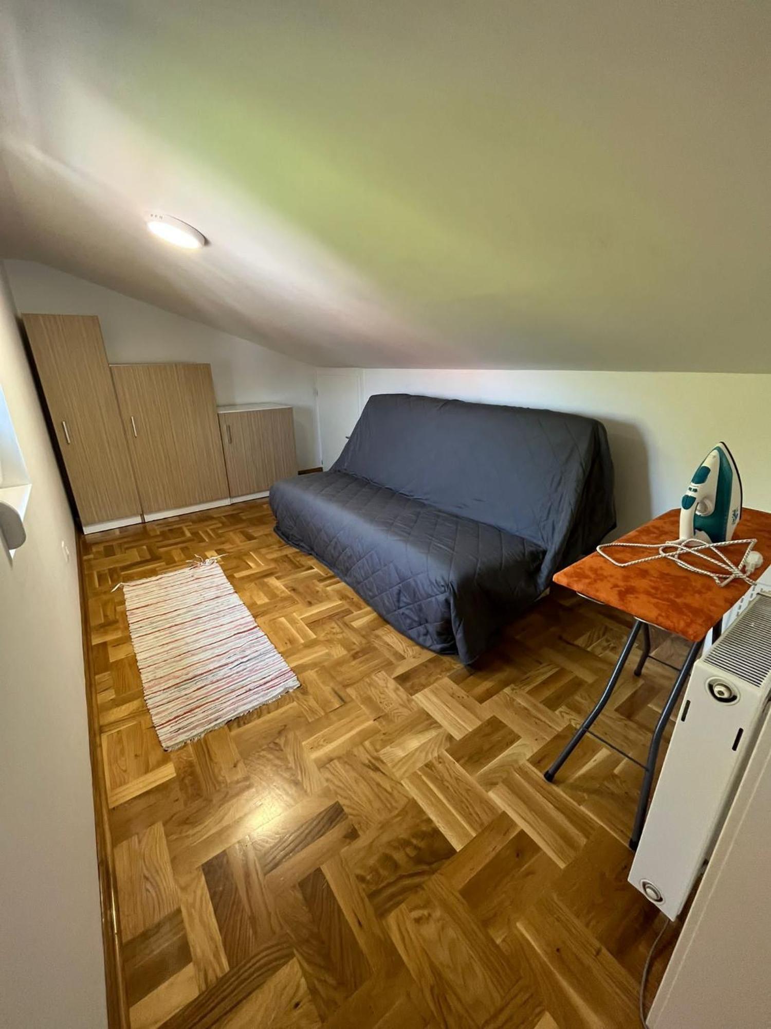 Ferienwohnung Apartman Mia Centar Kruševac Exterior foto