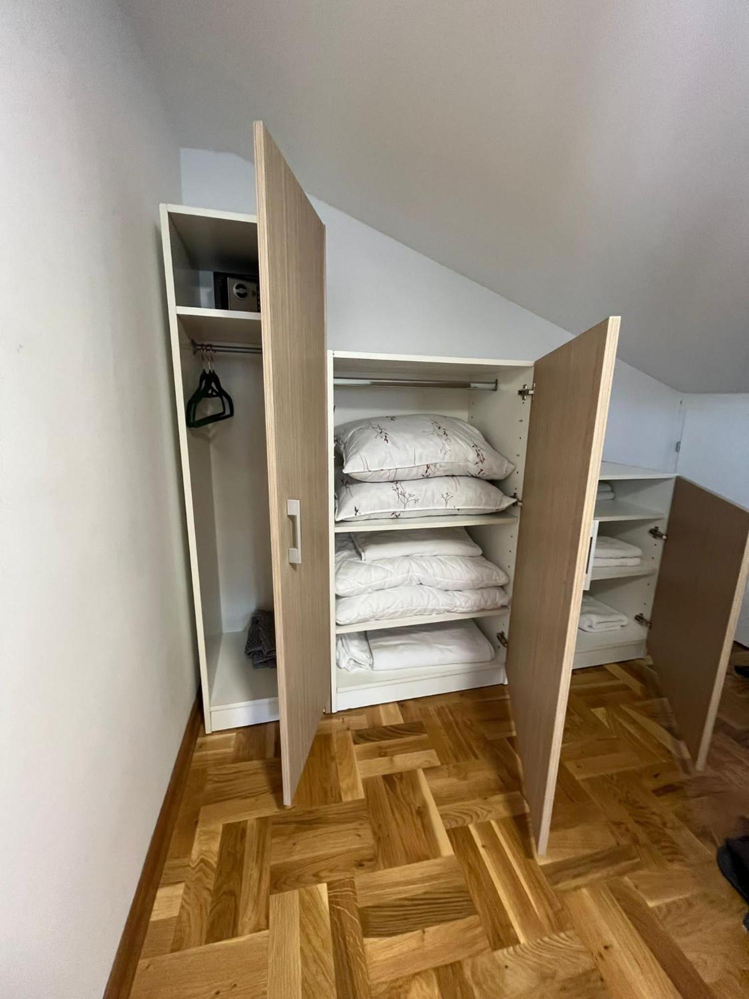 Ferienwohnung Apartman Mia Centar Kruševac Exterior foto